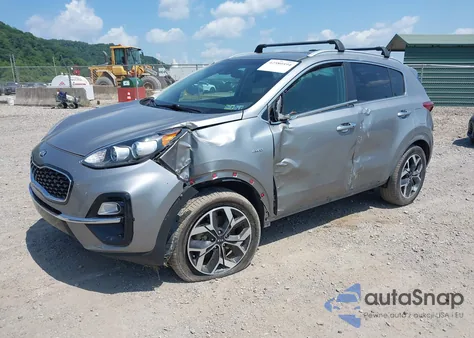 2021 Kia Sportage Ex z USA, uszkodzony, nr VIN KNDPNCAC9M7896788